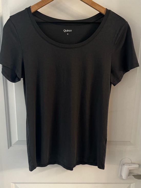 Quince Tops - Quince Black Scoop Neck Short Sleeve Tee